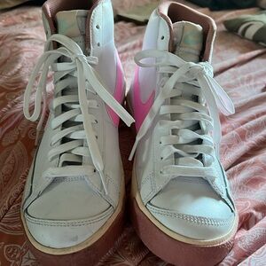 Nike boys size 7 high tops